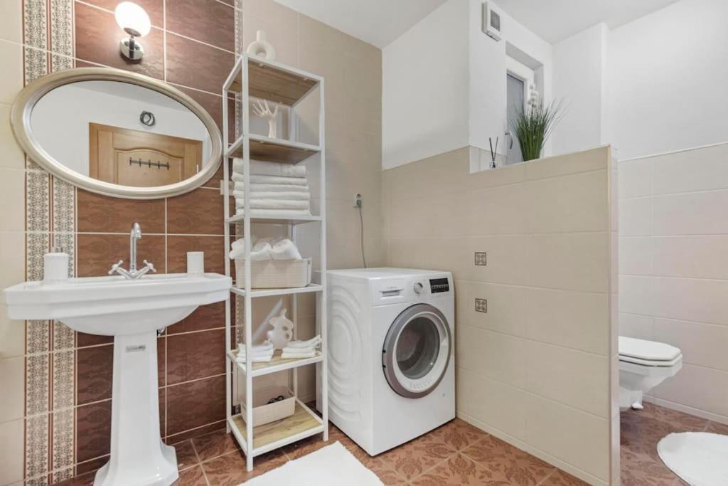 Exclusive Apartment In Centre Bratislava Exterior photo